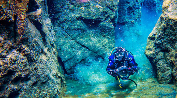Diving in Iceland