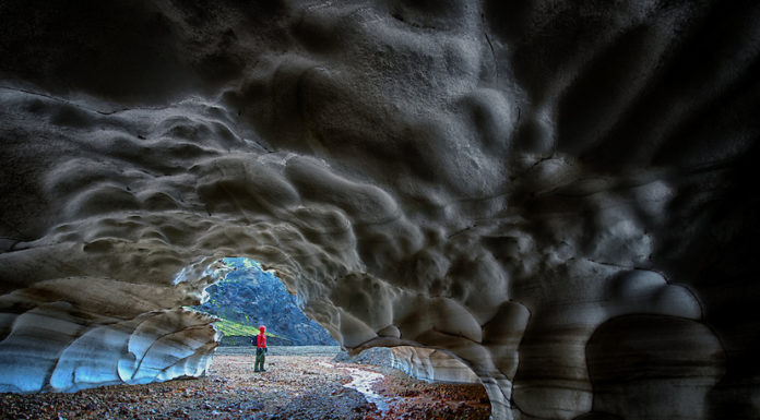 Icecave in Landmannalaugar