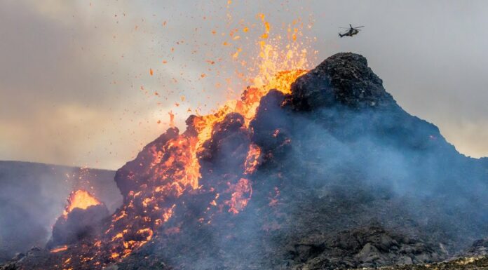 Crazy Photography at the Iceland Volcano Eruption